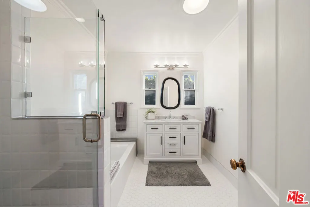 13109 Valley Vista Boulevard, Studio City, California 91604 home-pic-23